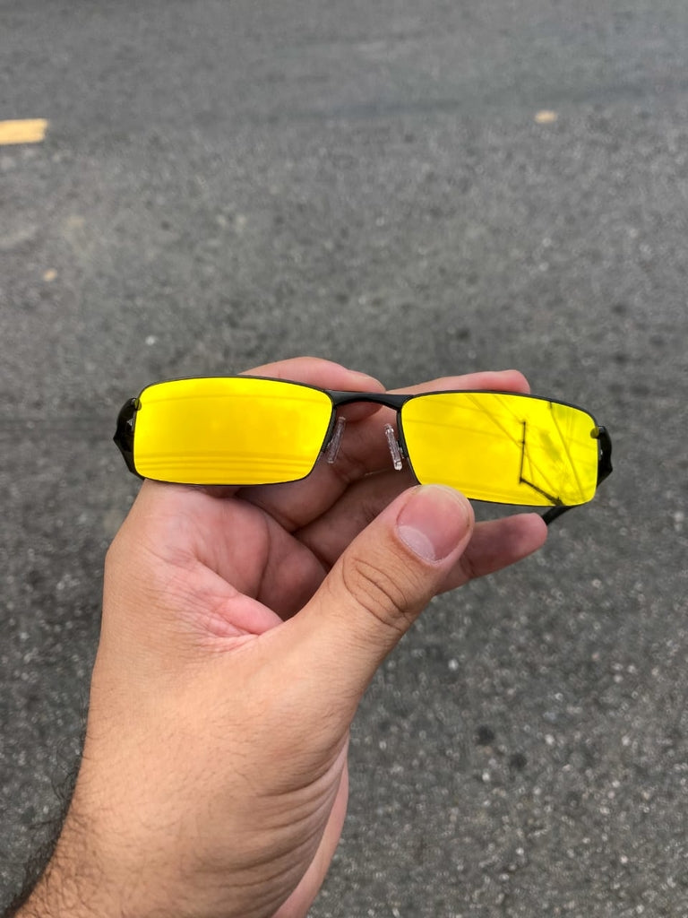 VILÃO PRETO LENTES GOLD