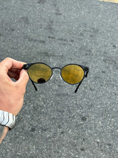 DEADBOLT PRETO LENTES GOLD CAFÉ