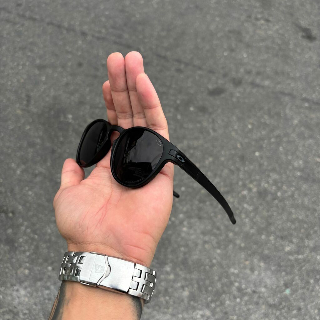LATCH ALL BLACK