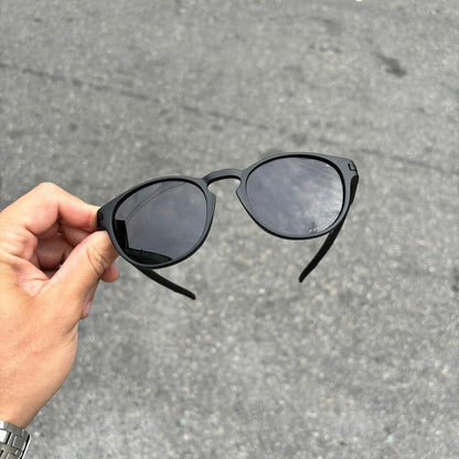 LATCH ALL BLACK