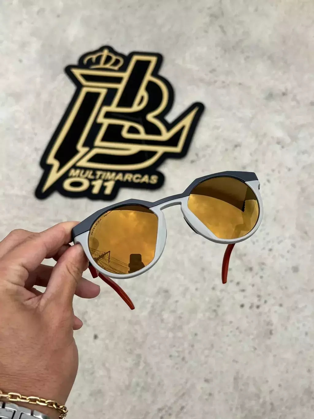 HSTN CINZA LENTES GOLD CAFÉ