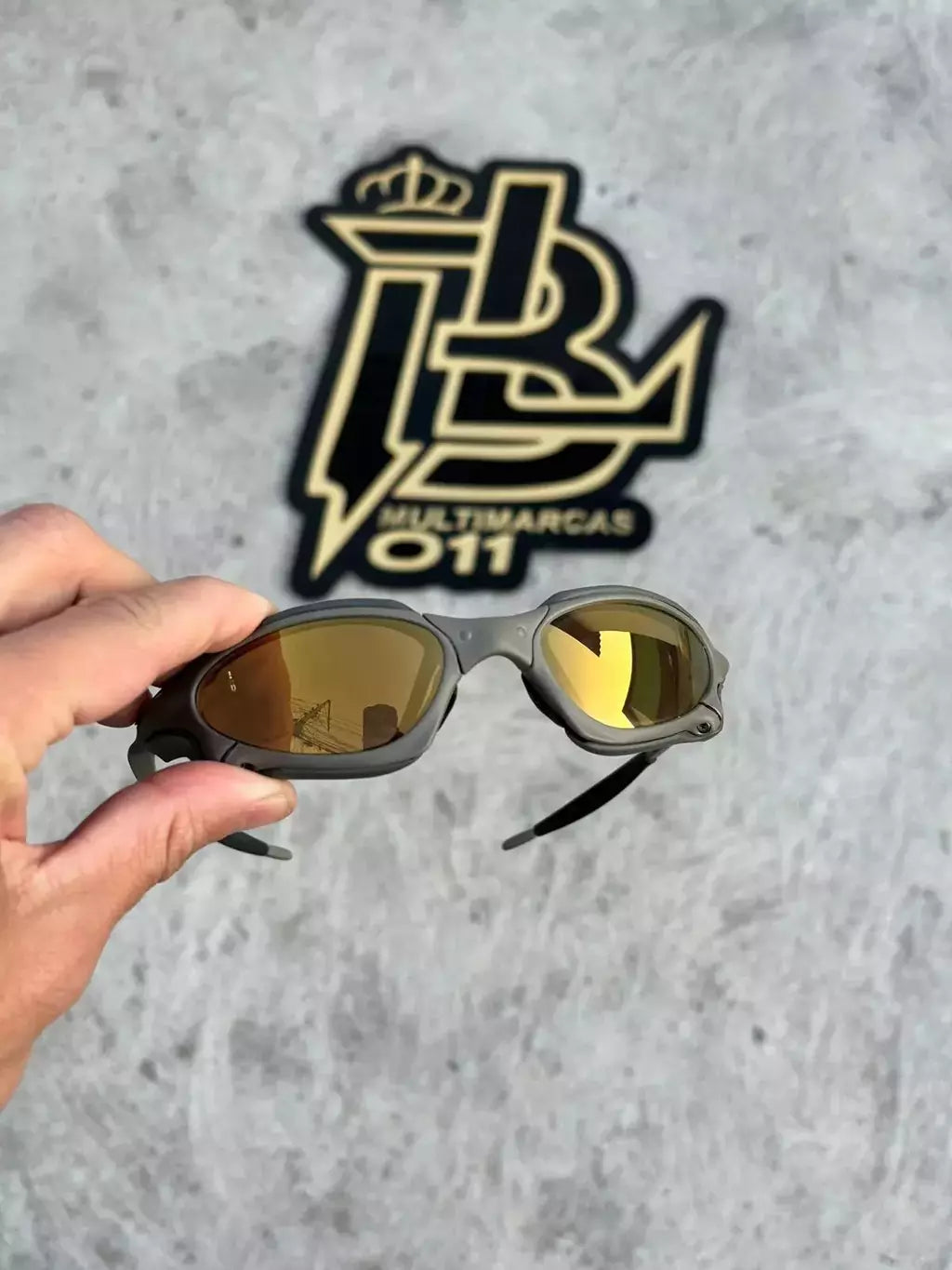 PENNY X METAL LENTES GOLD CAFÉ SIDE BLINDER CINZA LINHA PREMIUM