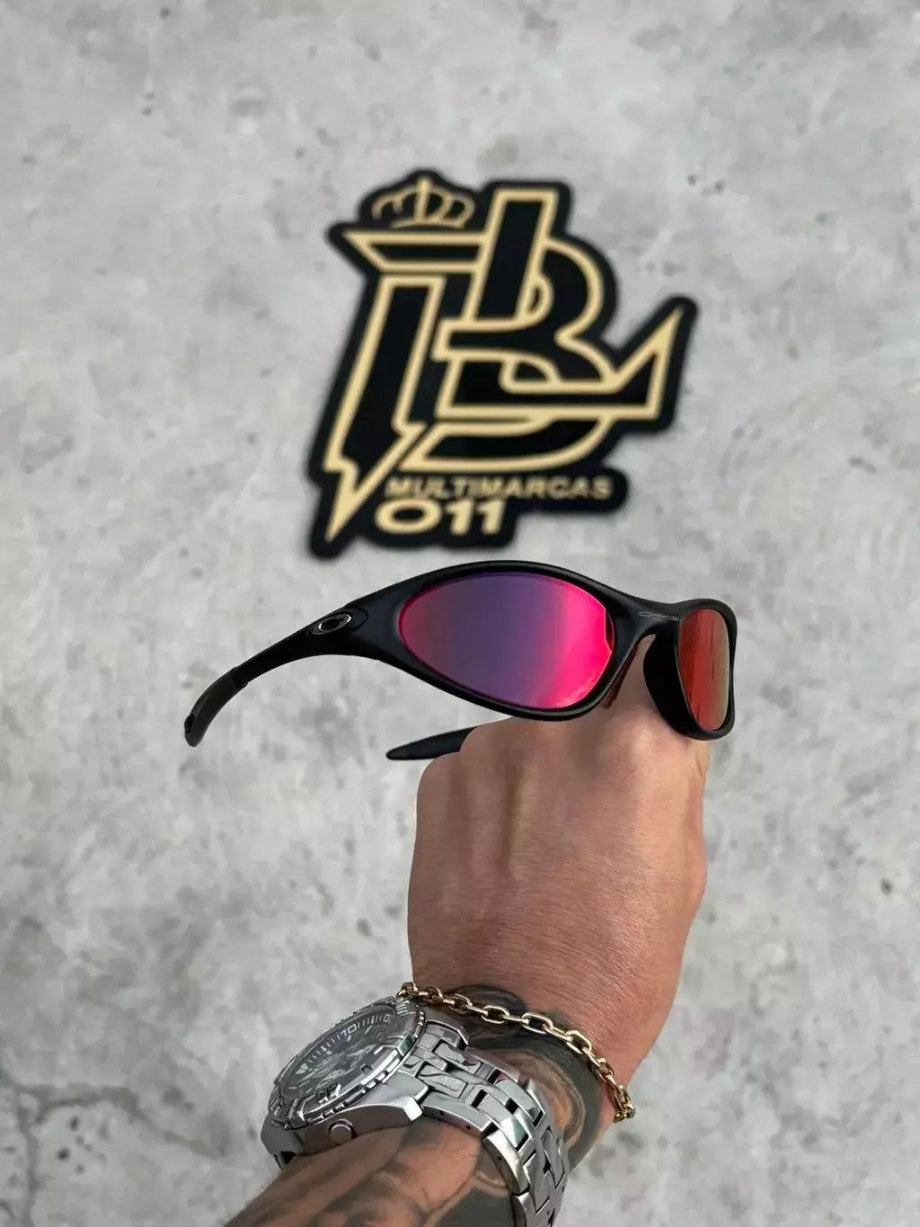 MINUTE PRETO LENTES DARK RUBY