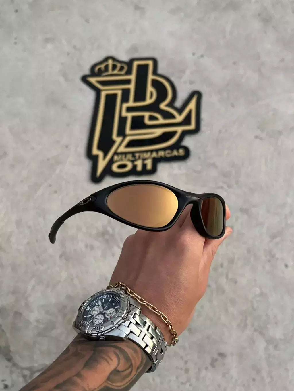 MINUTE PRETO LENTES GOLD CAFÉ