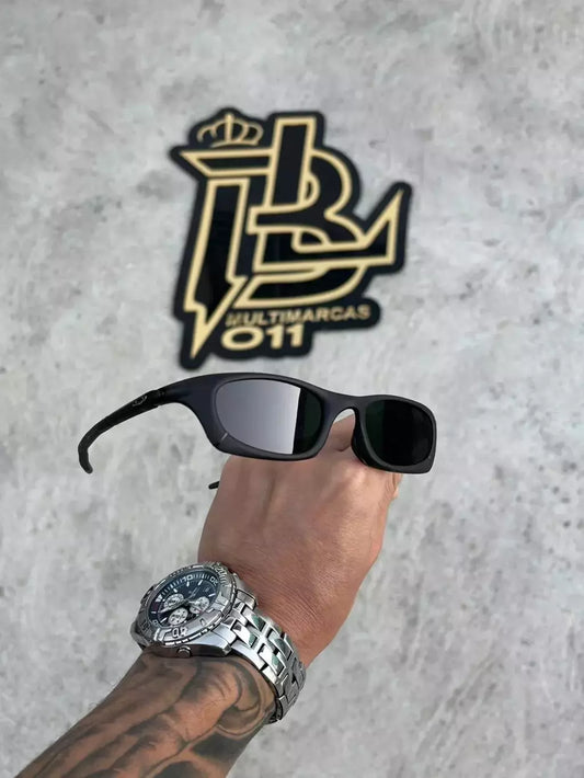 MAG FOUR ALL BALCK