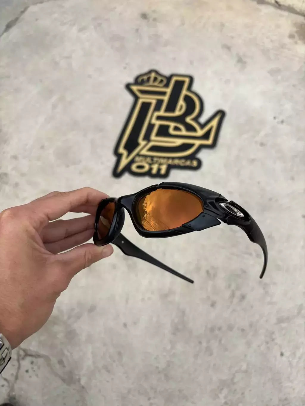 PLATE BLACK LENTES GOLD CAFÉ