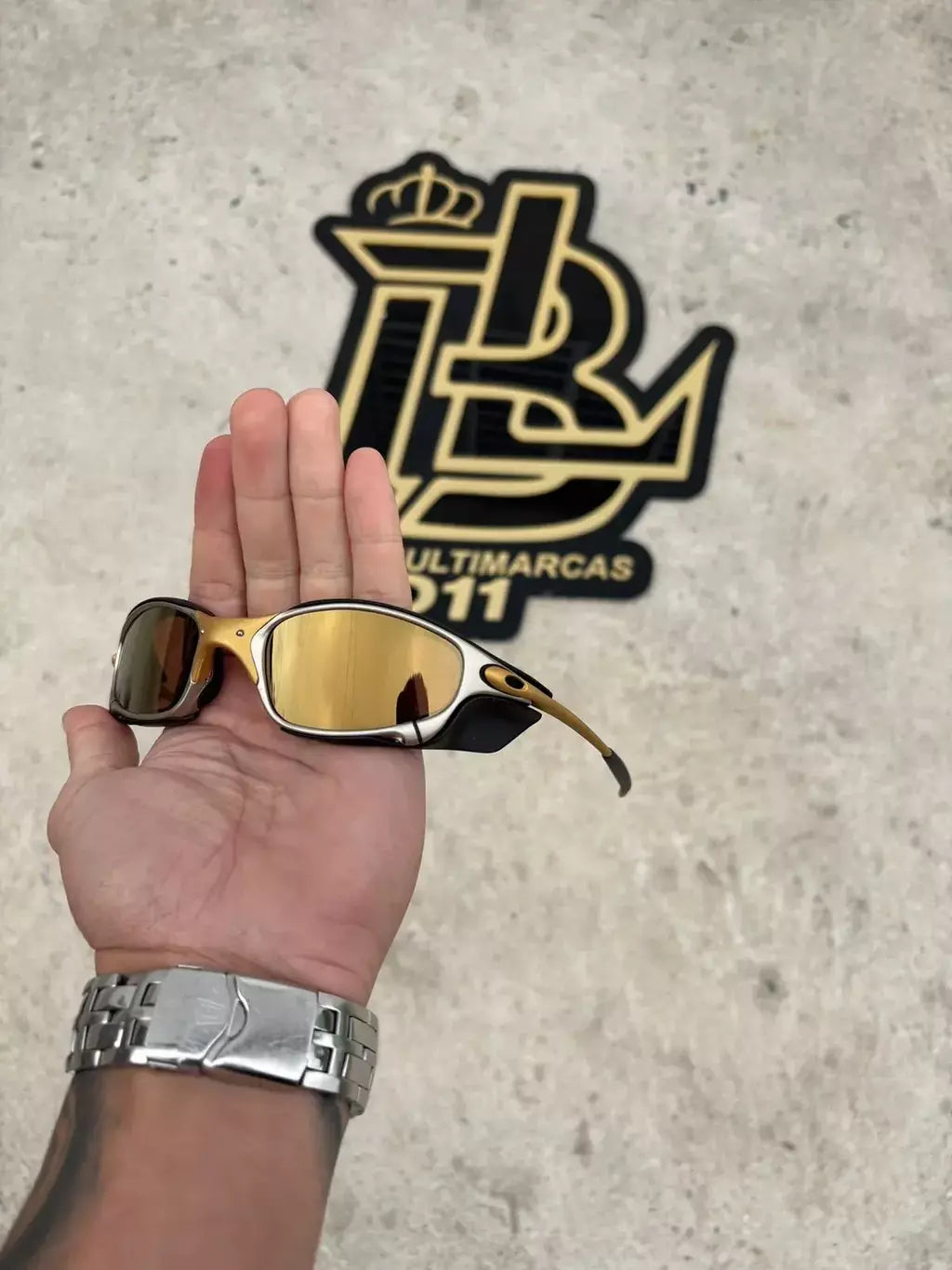 JULIET 24K LENTES GOLD CAFÉ KIT PRETO SIDE BLINDER PRETO