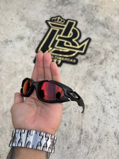 PLATE BLACK LENTES TORCH (SIMBOLO PRATA)