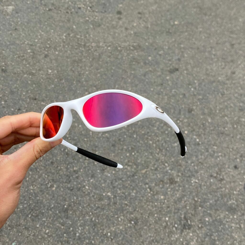 MINUTE BRANCO DARK RUBY