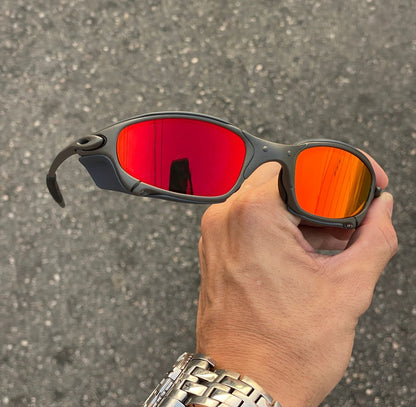 JULIET X METAL LENTES RUBY + SIDE BLINDER CINZA