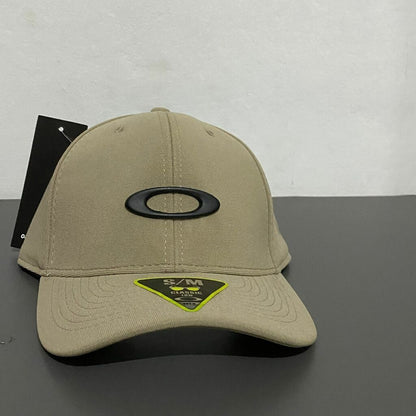 BONÉ OAKLEY BEGE