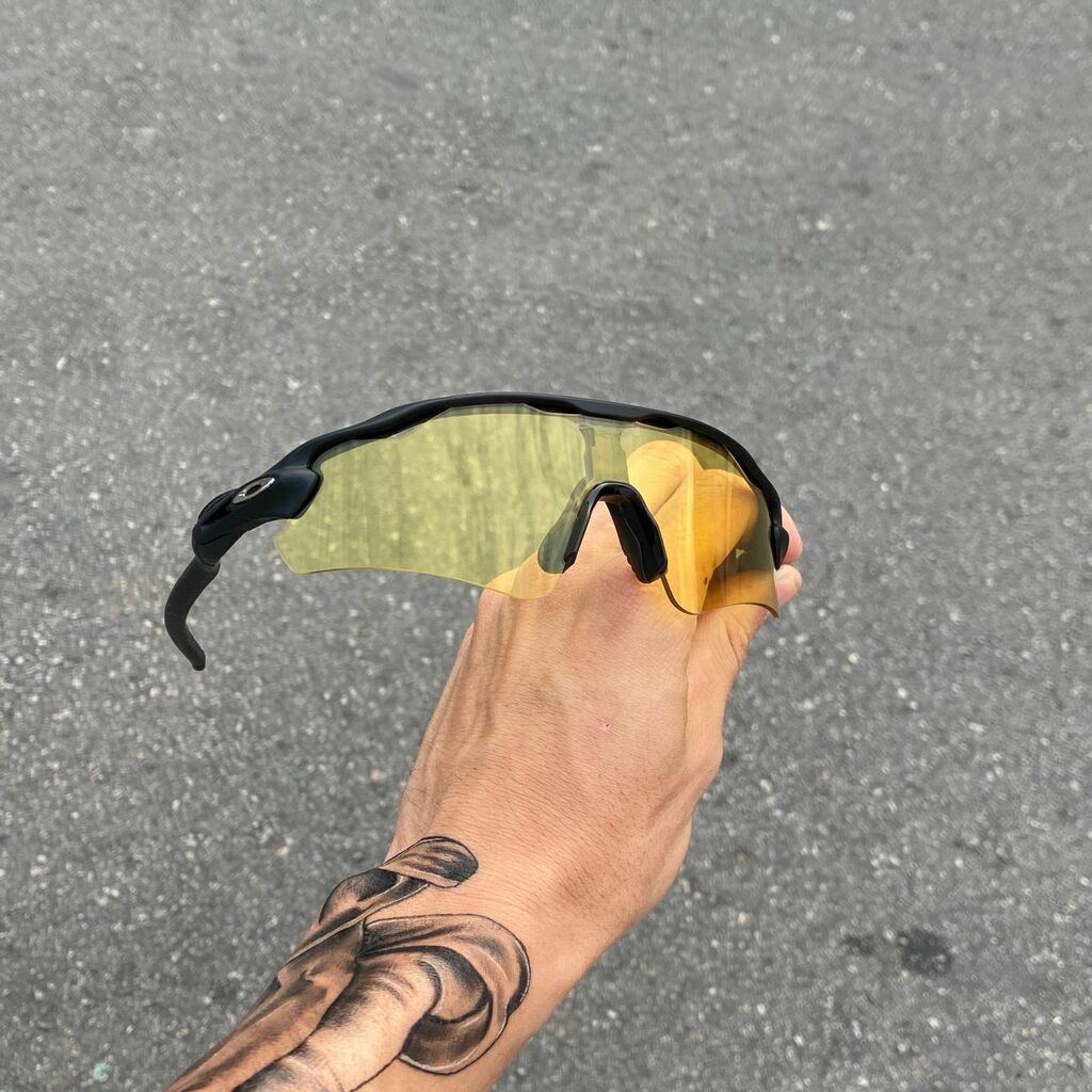 RADAR EV PRETO LENTES AMARELO