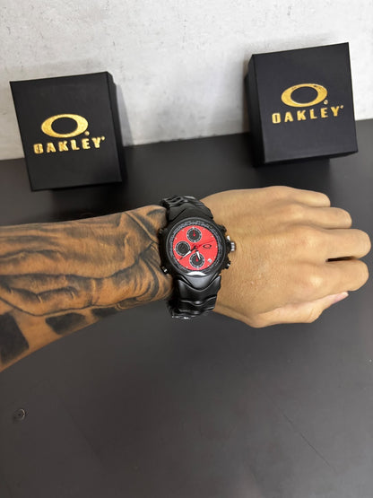 GMT preto fundo vermelho