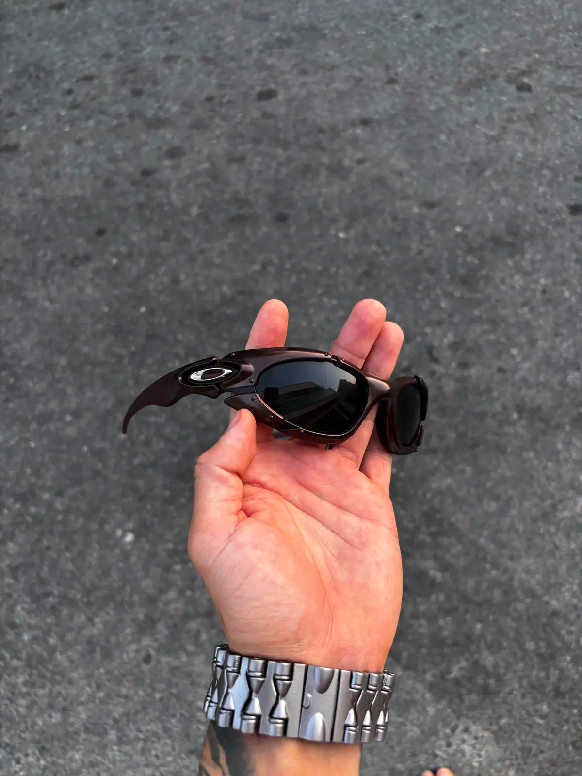 PLATE MARROM LENTES BLACK